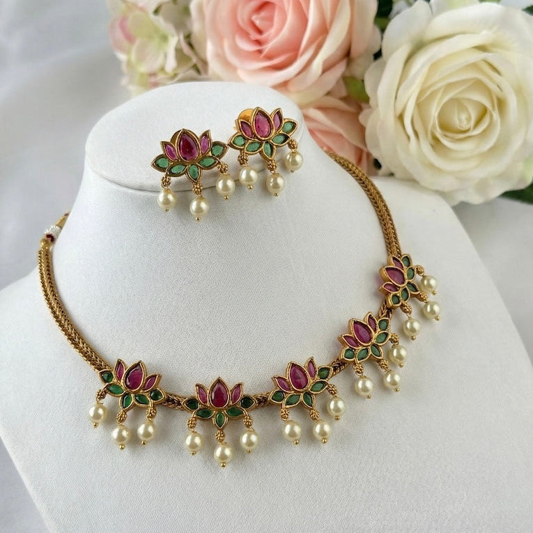 Kamalini Kemp Pearl Set