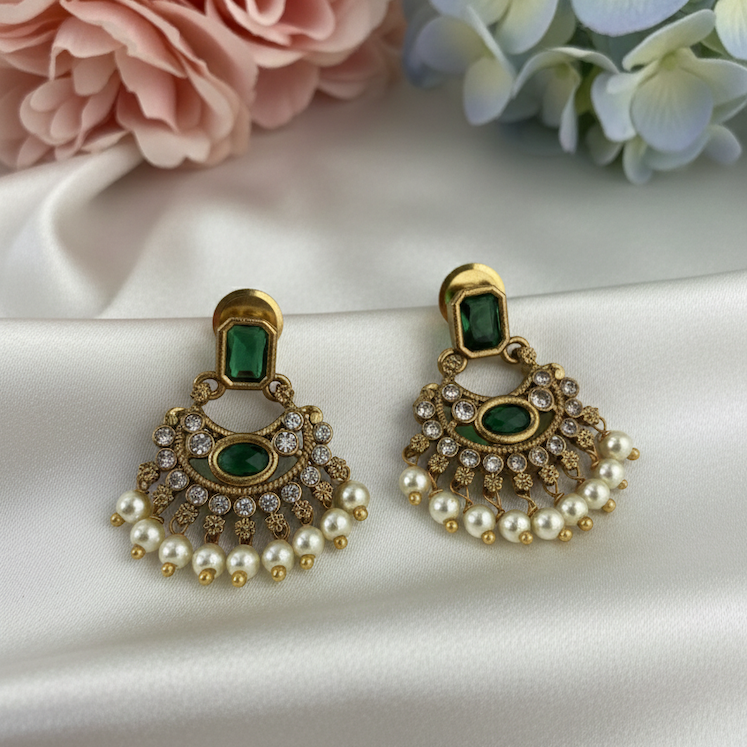 Emerald Chandrika Choker