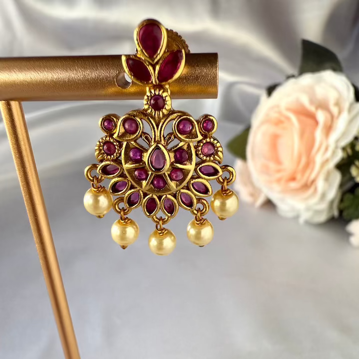 Regal Kemp Floral Chandbali