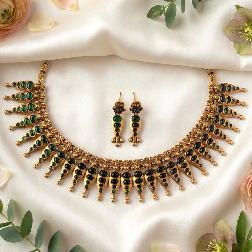 Vajra Necklace Set