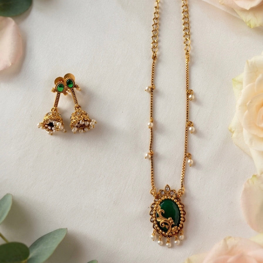 Valli Pendant Chain