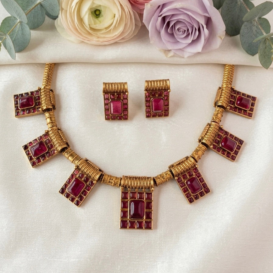 Chathuram Necklace Set
