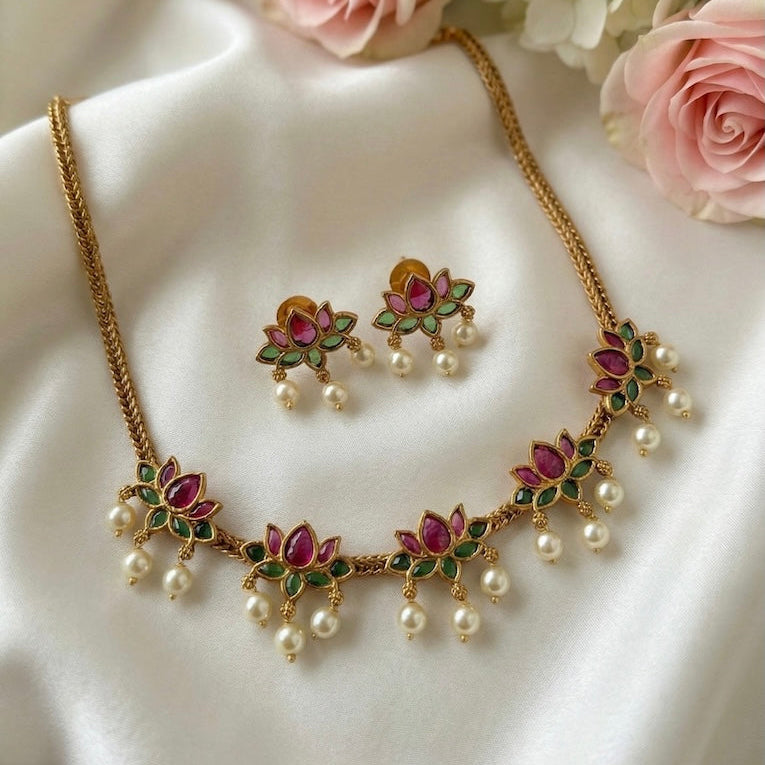 Kamalini Kemp Pearl Set