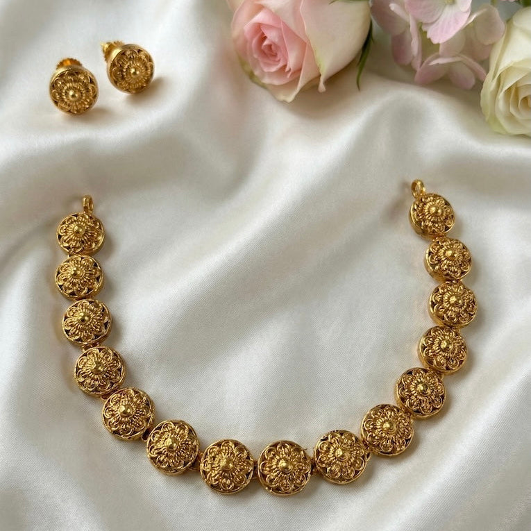 Swarna Kamala Choker