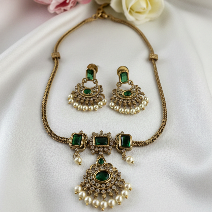 Emerald Chandrika Choker