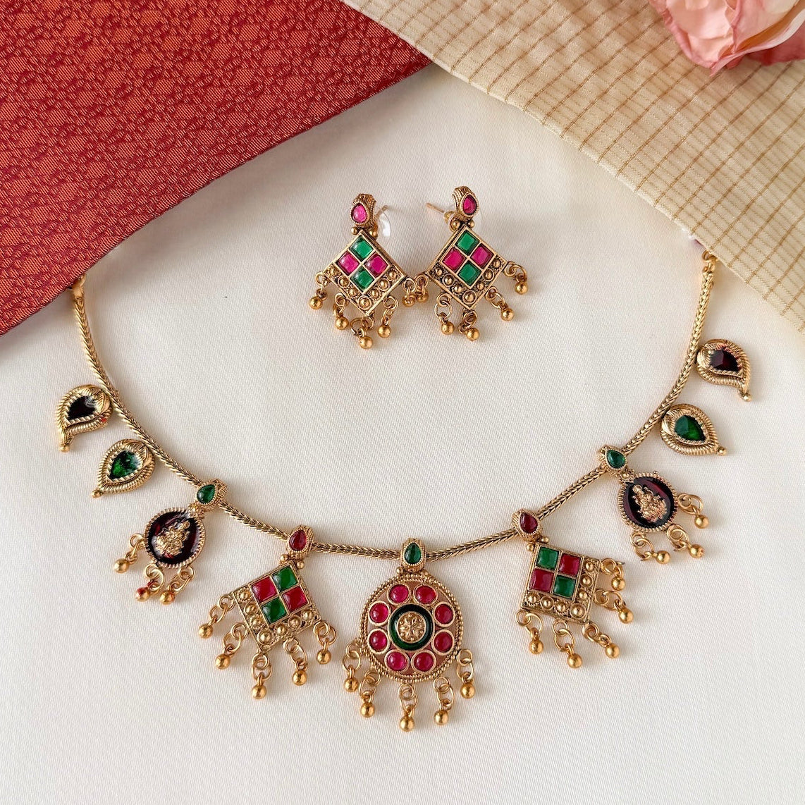 Arya Necklace Set