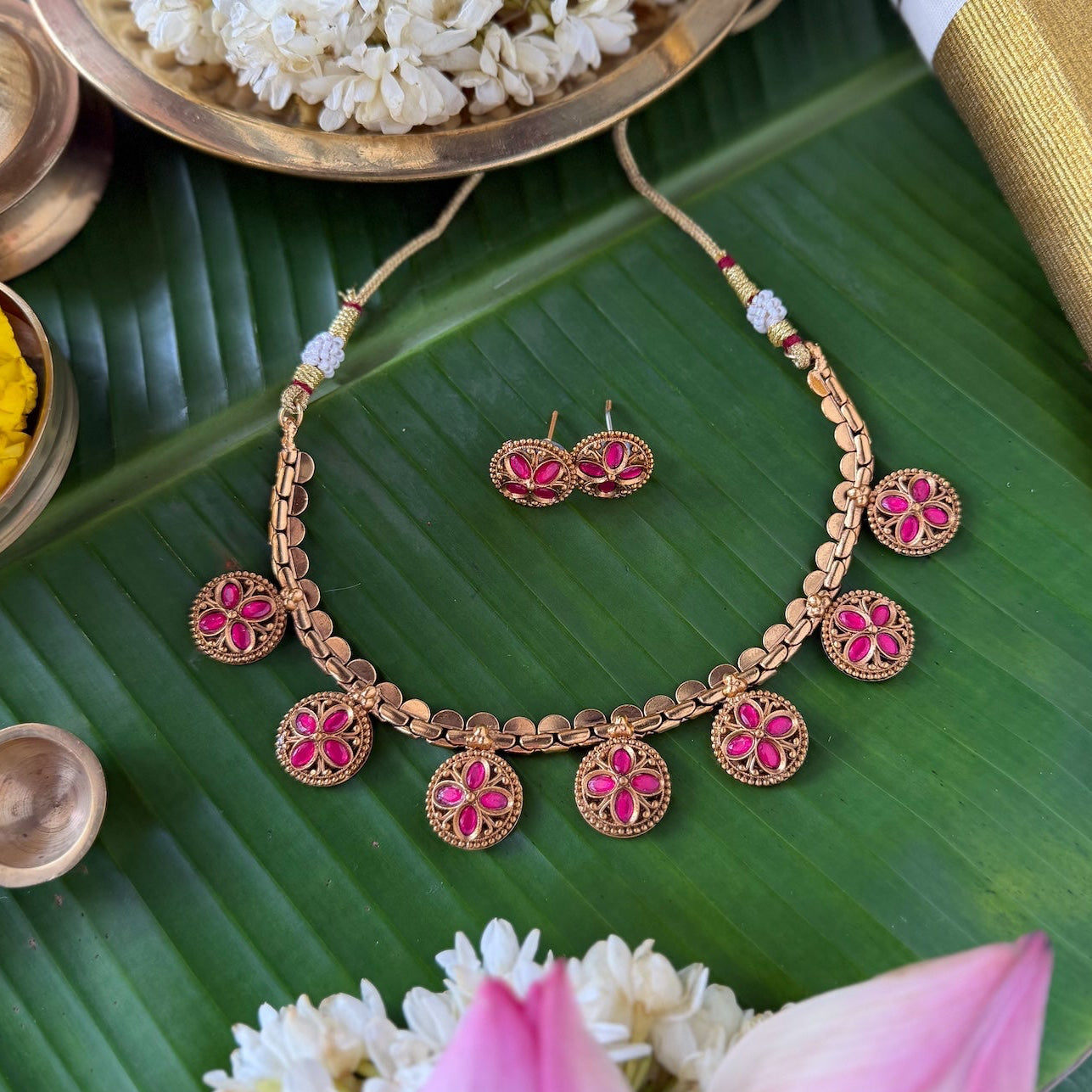 Reversible Floral Kaashumaala Necklace