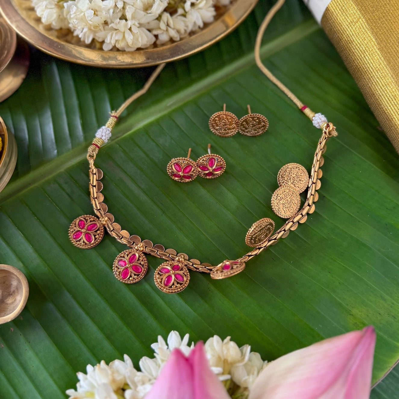 Reversible Floral Kaashumaala Necklace