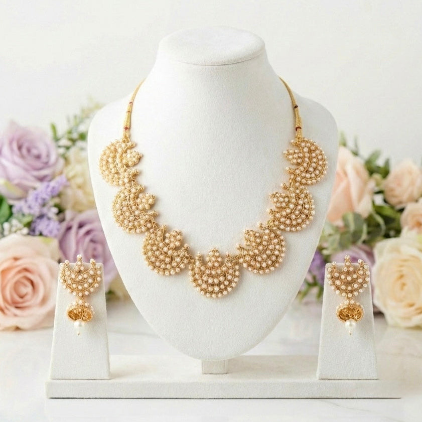 Muthu Chandrika Choker