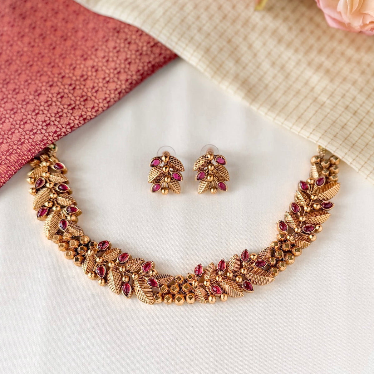 Heritage Thalir Necklace Set
