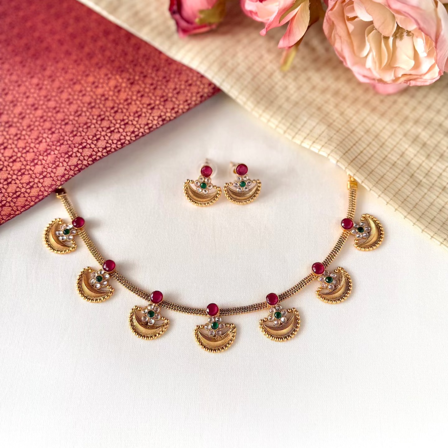 Chandra Pushpam Necklace Set