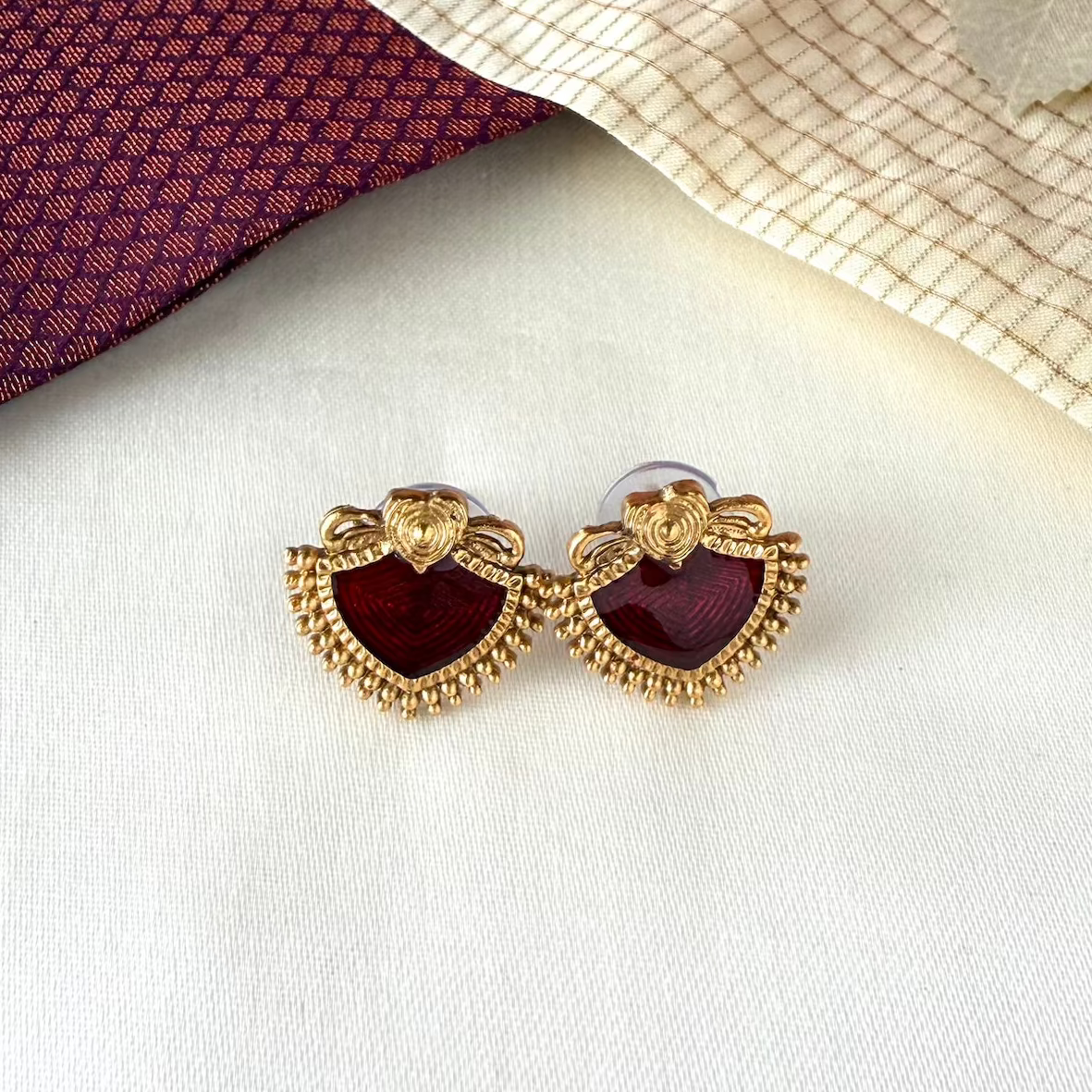 Maroon Palakka Pendant Set