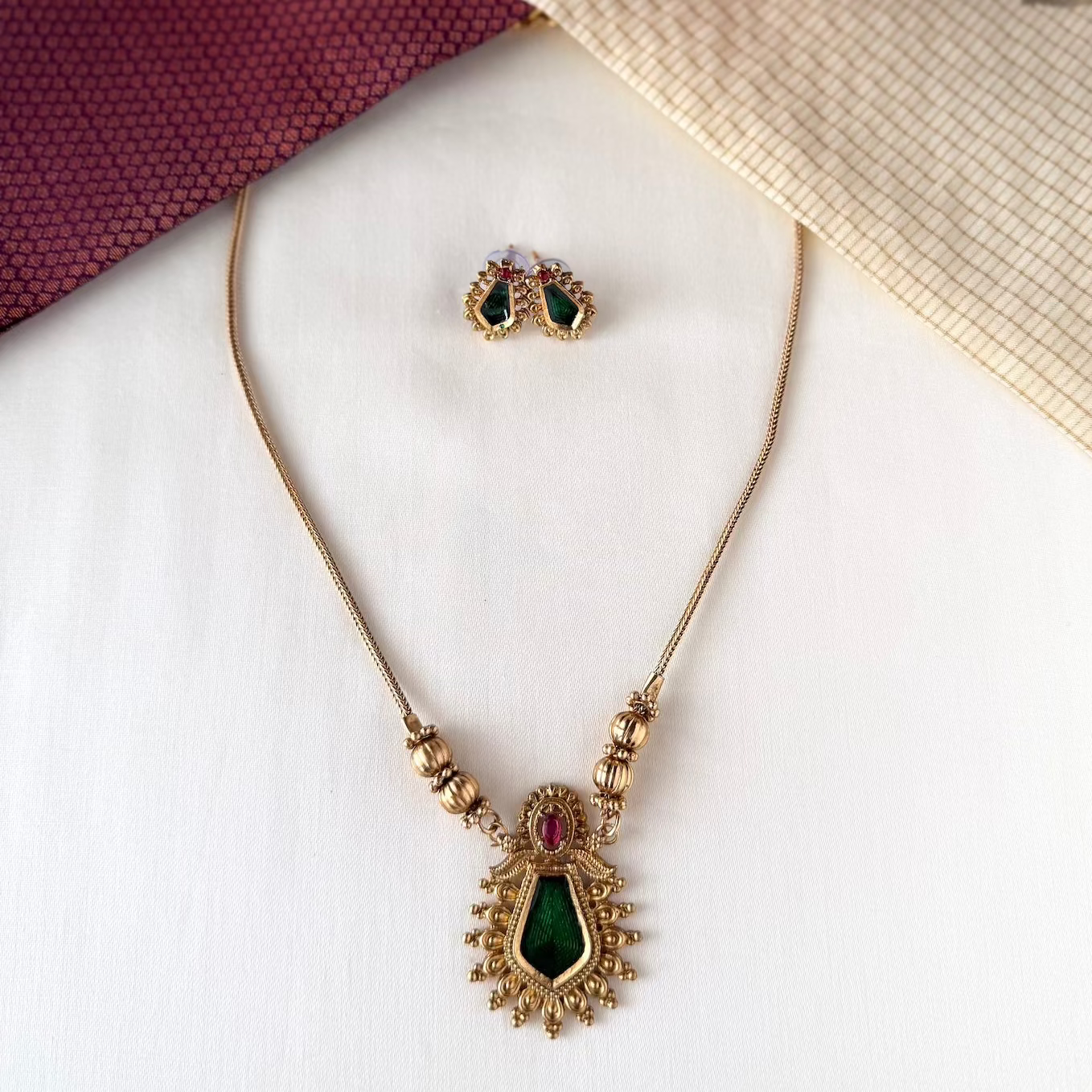 Green Nagapadam Pendant Set