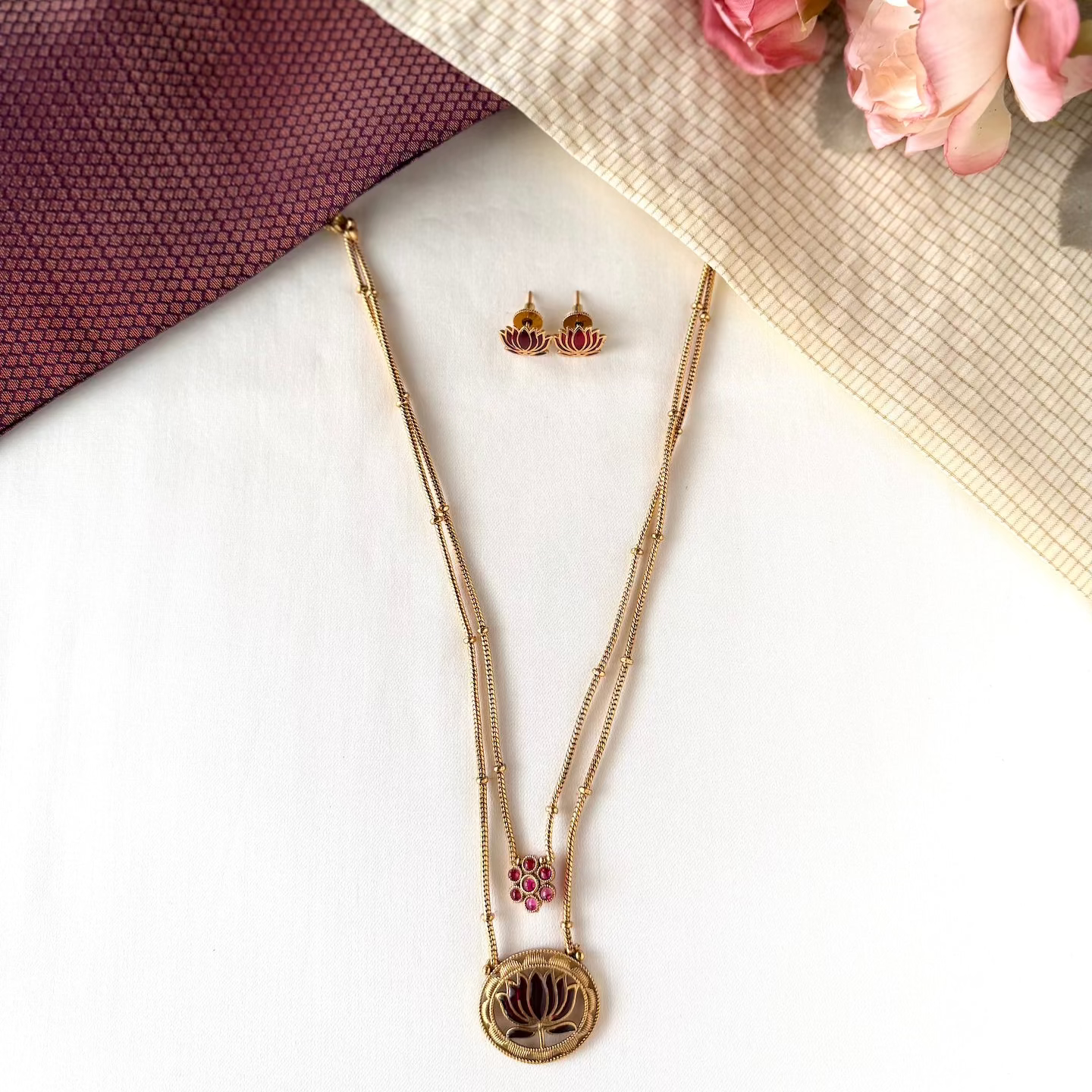 Double Layered Lotus Chain