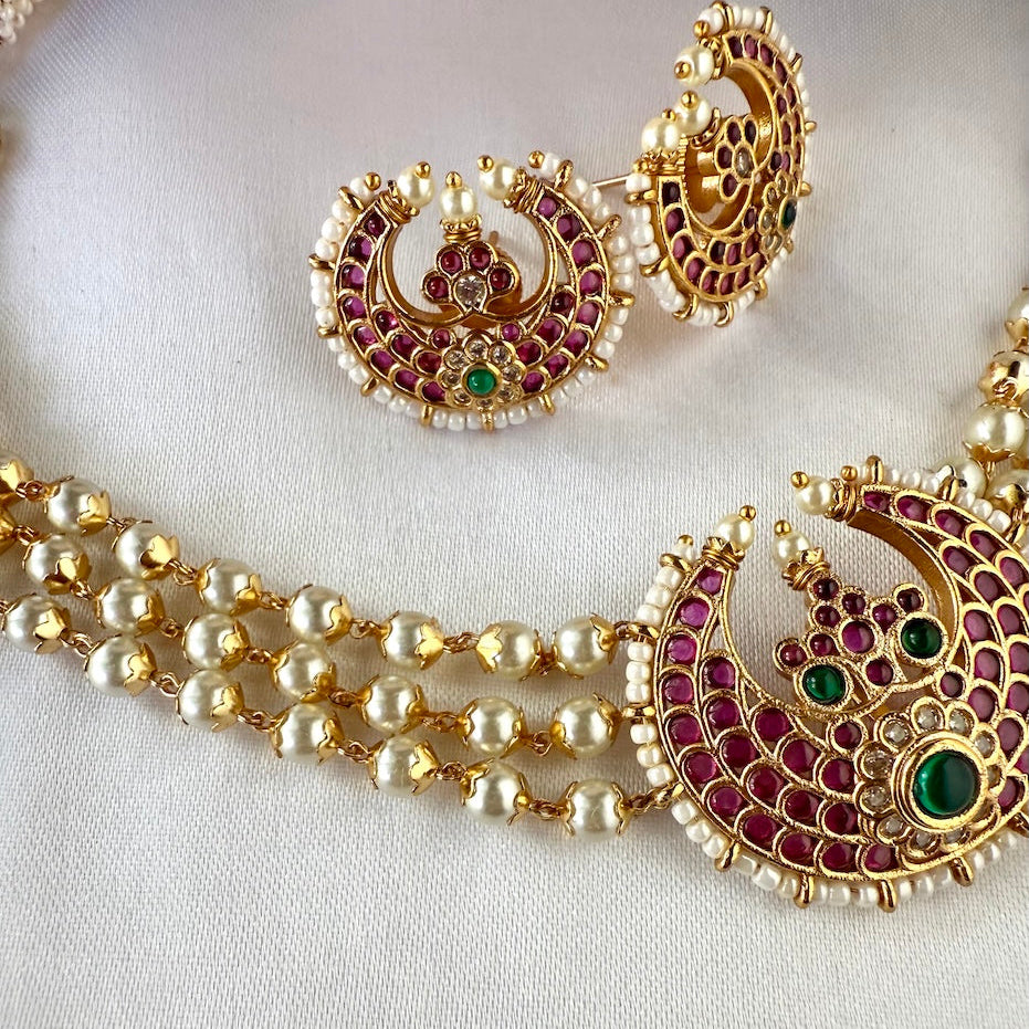 Pearl and Kemp Traditional Choker Ruby & Emerald