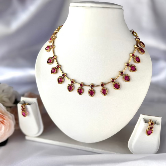 Crimson Pear Antique Gold Heritage Set