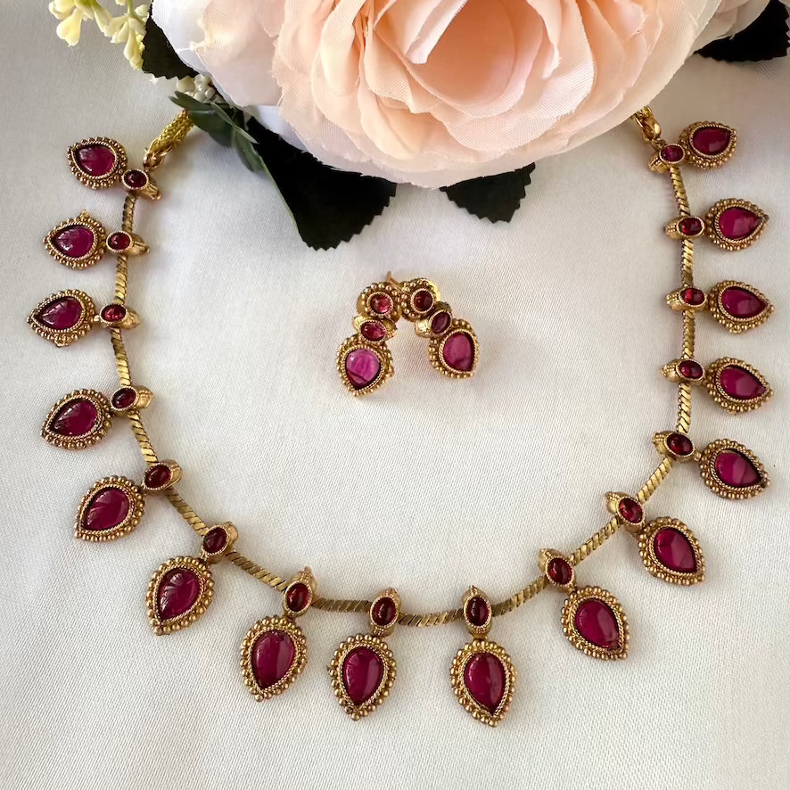 Crimson Pear Antique Gold Heritage Set