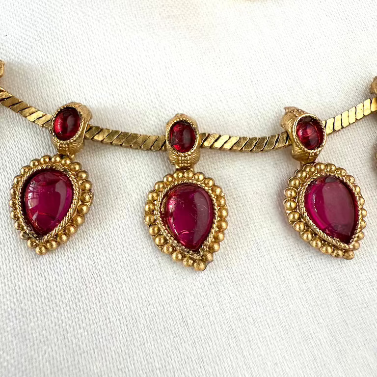 Crimson Pear Antique Gold Heritage Set