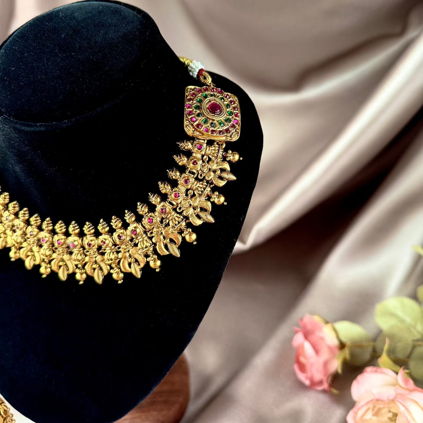 Rajamudra Necklace Set