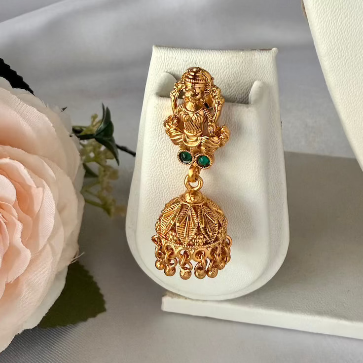 Divine Lakshmi Antique Pendant Set - Green